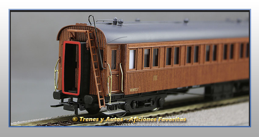 Coche pasajeros madera Largo Recorrido CC-637 - Renfe
